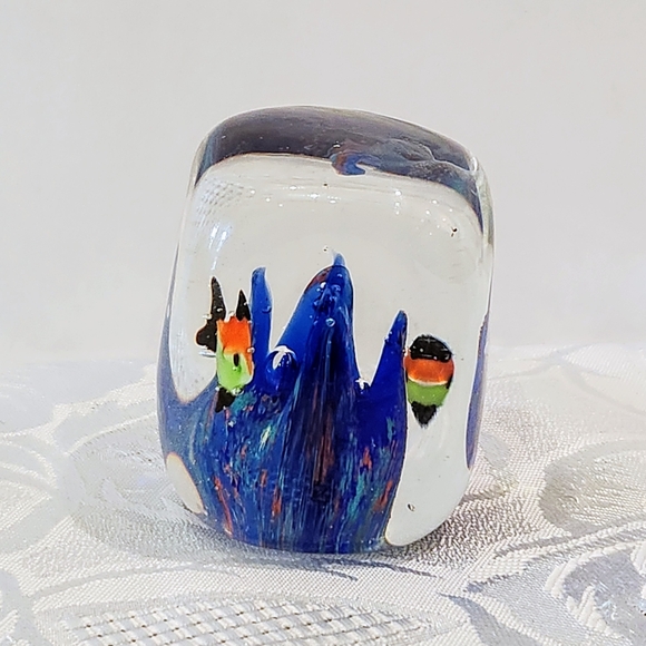 2 fish paper weight - Picture 4 of 15